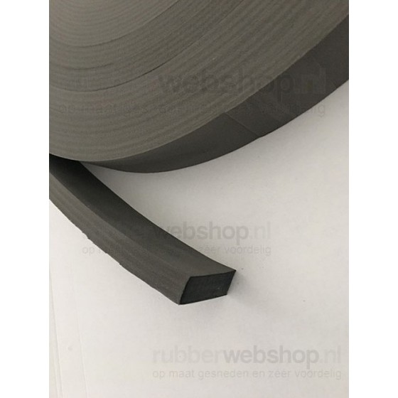 Mosrubber grijs | 15mm breed | 15mm dik | Rol 10 meter