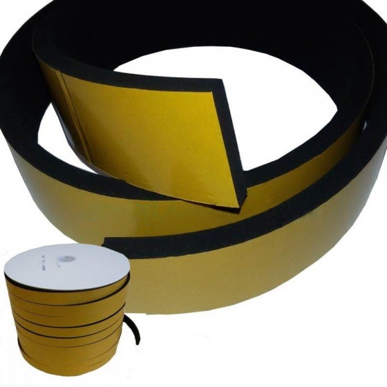 Celrubber Neopreen 12mm dik 12mm breed  1 zijde zelfklevend Rol 50 meter
